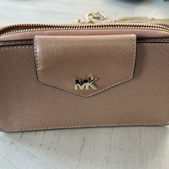 Michael Michael Kors Medium Convertible Crossbody Clutch - Picture 5 of 15